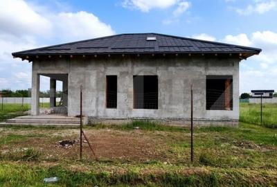 Casa P + M la rosu,Craiova, zona Tancodrom, cu posibilitate de finisare completa - 1