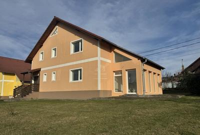VILA 5 CAMERE,TEREN 560 MP, CAMPULUNG, ARGES - 4