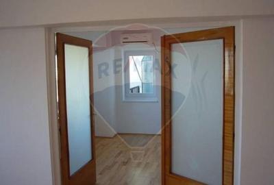 Apartament cu 4 camere decomandat, mobilat în Unirii - 12