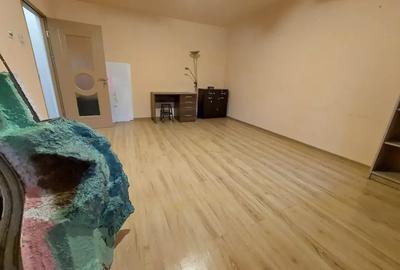 Apartament cu 3 camere decomandat, mobilat în 13 Septembrie - 5