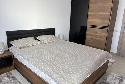 Apartament cu 2 camere semidecomandat în Berceni