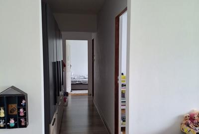 Apartament cu 3 camere semidecomandat în Central - 4