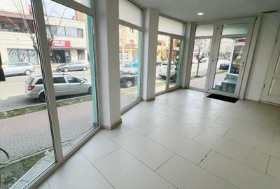 Spațiu comercial, de 70 mp, în Central - 1