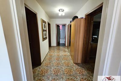 Casă individuală cu 7 camere cu Canalizare în Cetate - 5