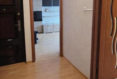 Apartament cu 2 camere decomandat în Km 5 - 3