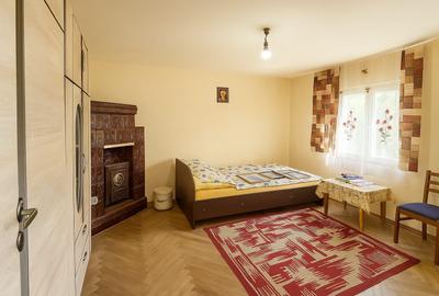 Casă tradițională într-un peisaj de vis – Vâlcănești - 3