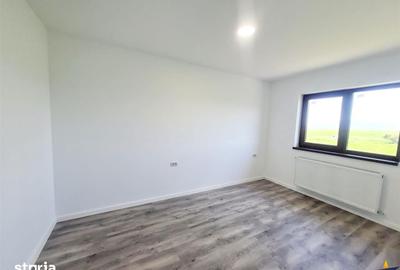 Casă cu 4 camere decomandat cu Teren 197 Mp în Sânpetru - 9