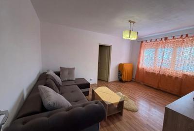 Apartament cu 2 camere semidecomandat, mobilat în Blașcovici