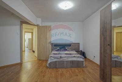 Apartament cu 2 camere decomandat, mobilat în Tractorul - 6