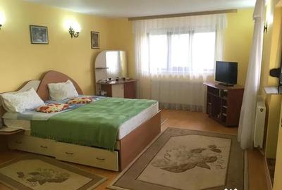 Casă cu 6 camere în Bucium - 1