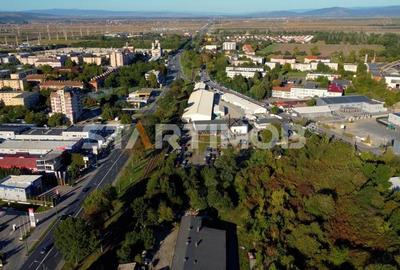 Teren de 5592 mp, în Triaj