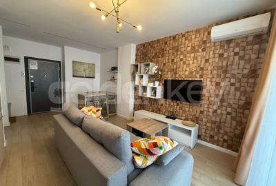 Apartament cu 2 camere semidecomandat, mobilat în Nord
