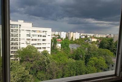 Garsonieră decomandată în Titan - 2