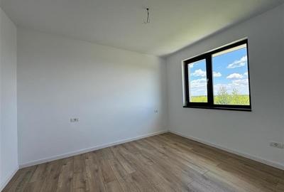 VILA IN CORBEANCA - OSTRATU // CURTE 364 MP // 5 CAMERE - 19