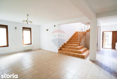 Casă cu 6 camere cu Teren 380 Mp în Găvana - 19