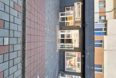 Spațiu comercial, de 20 mp, în Central - 3