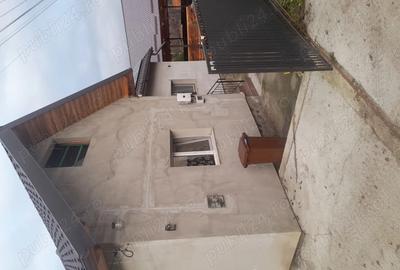 Casa cu 2 camere de vanzare - 2