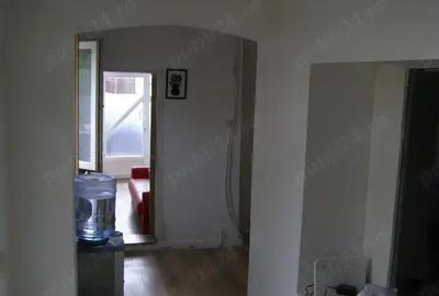 Spațiu comercial, de 5 mp, în Central - 8