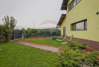 Casă cu 9 camere cu Teren 515 Mp în Stupini - 27