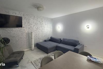 Apartament cu 3 camere, mobilat în Central