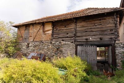 Casă cu 3 camere în Central