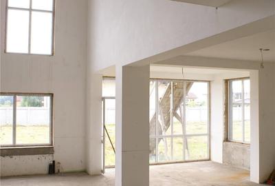Casă cu 6 camere cu Teren 3000 Mp în Mogoșoaia - 3