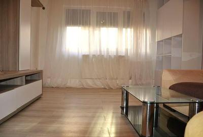 Apartament cu 2 camere nedecomandat în Micro 4 - 3