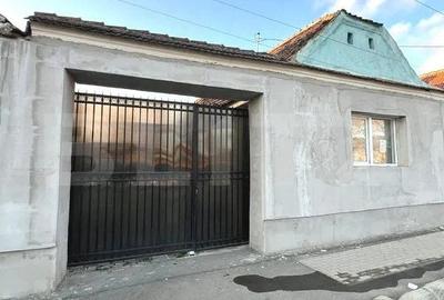 Casă cu 3 camere cu Teren 489 Mp în Holbav