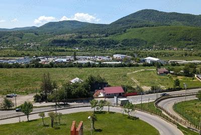 Apartament cu 3 camere decomandat în 1 Mai - 2