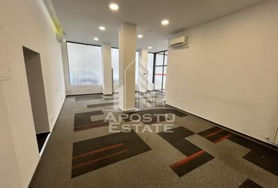 Spatiu 127 mp situat pe Bl.Dragalina - 3