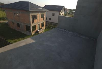 Casă cu 4 camere cu Teren 200 Mp în Central - 18