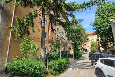 Apartament cu 2 camere semidecomandat în Central