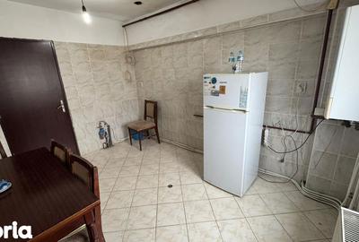 Apartament cu 3 camere decomandat în Milcov - 8
