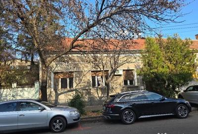 Casă cu 6 camere cu Teren 242 Mp în Ultracentral - 1