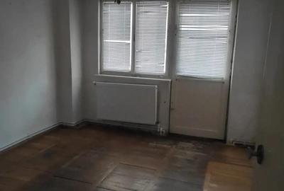 Apartament cu 3 camere decomandat în Decebal - 12