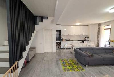 Casă cu 3 camere cu Teren 344 Mp în Florești