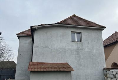 Casă cu 5 camere cu Teren 1000 Mp în Nojorid - 2