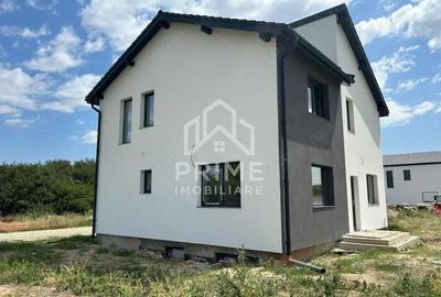 Casă cu 4 camere cu Teren 555 Mp în Cetate - 11