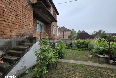 Casă cu 6 camere cu Teren 845 Mp în Solidarității - 8