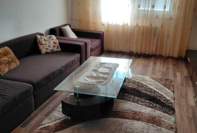 Apartament cu 3 camere decomandat în Nufărul