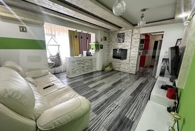 Apartament cu 3 camere semidecomandat, mobilat în Rovine - 1