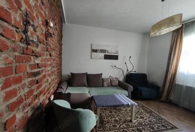 Apartament cu 2 camere semidecomandat în Centrul Civic