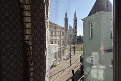 Apartament cu 2 camere decomandat, mobilat în Bălcescu - 15