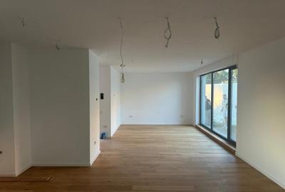 Vila deosebita de vanzare - zona Mamaia Nord pe malul laculu - 34