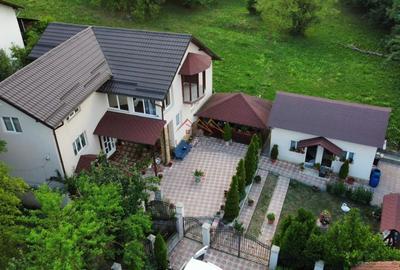 Casa 4 camere, anexe, recent renovata, foisor, teren 781mp, Izvoru, DB - 4