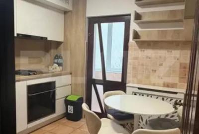 Apartament cu 3 camere decomandat în Obcini
