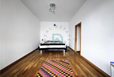 Casă individuală cu 6 camere cu Canalizare în Craiter - 32