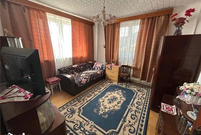 Casă cu 5 camere cu Teren 1200 Mp în Halmeu - 11