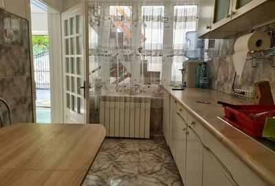 De inchiriat - casa P+1E+M - zona Port, langa liceul de Marina - 8