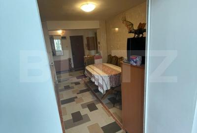 Apartament decomandat, etaj 3/4 - Bulevardul Independentei - 2